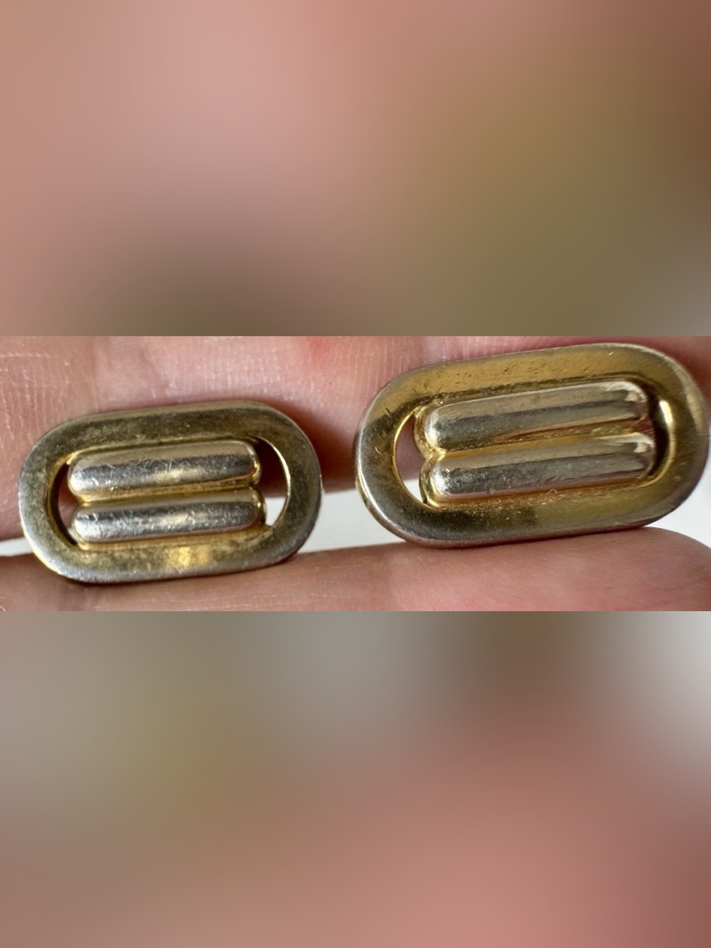 Swank Gold Tone Oval Toggle Back Signed Men's Cufflinks #1715